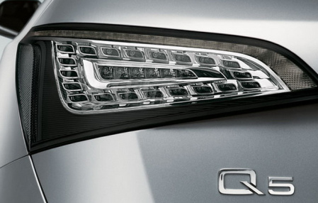 Задние фонари Audi Q5 (8R) 2009-2012 диодные в прозрачном обрамлении