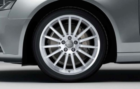 Диск литой R18 VAG дизайн 15 спиц глянцевый глубокий обод для Audi A4 (8K/B8)
