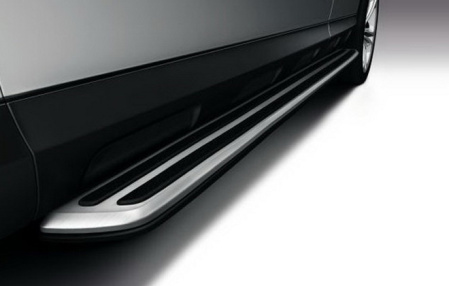 Подножки Audi Q3 (8U) 2012-2015 для автомобилей с комплектом ремонта шин до 06.03.2013 г.в.