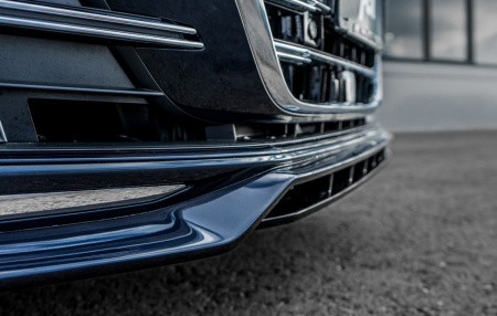 Накладка на бампер передний Audi A8 (4N)