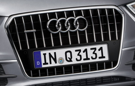 Решетка радиатора Audi Q3 (8U) 2012-2015 из модификации S-Line royal-black