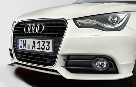 Накладка на бампер передний Audi A1 (8X)