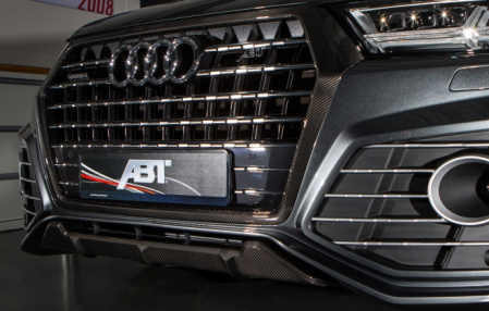 Решетка радиатора Audi Q7 (4M) карбоновая (накладка)