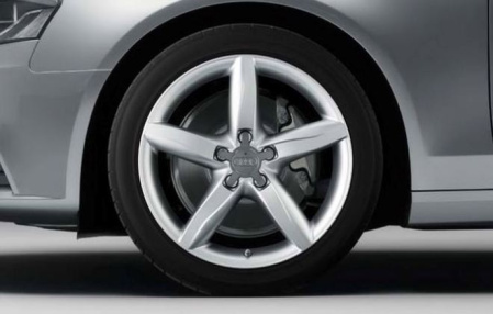 Диск литой R18 VAG дизайн звезда 5 спиц для Audi A4 (8K/B8)