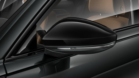 Накладки на зеркала Audi A8/S8 (4N) черного цвета с Audi side assist