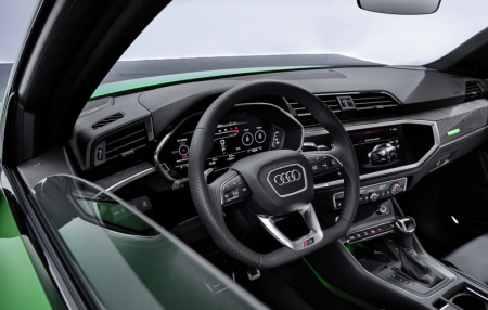 Рулевое колесо для Audi Q3 (F3) из модификации RS Q3 со скошенным низом и дополнительными клавишами